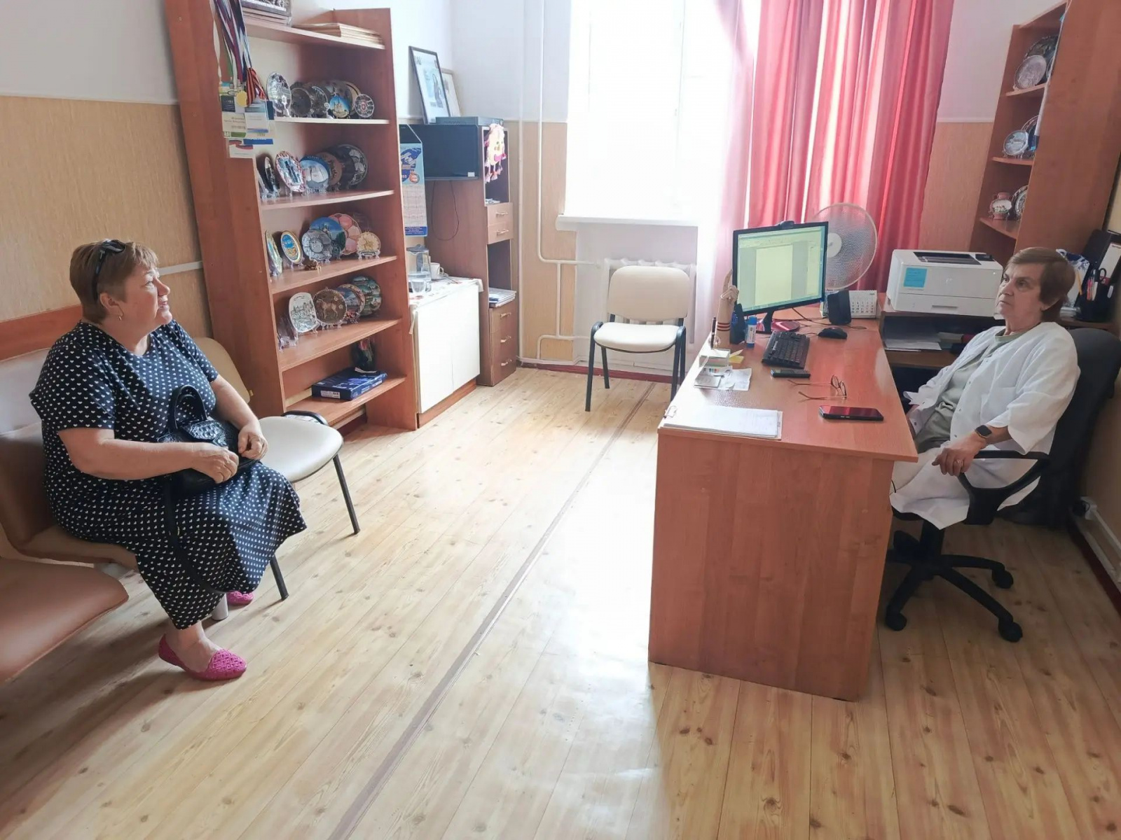 Специалисты отделения срочного социального обслуживания ГКУ « РКЦСОН» МТ и СЗ КБР-филиал по Майскому району совершили плановый выезд в отделение наркологии Специалисты отделения срочного социального обслуживания ГКУ « РКЦСОН» МТ и СЗ КБР-филиал по Майскому району совершили плановый выезд в отделение наркологии